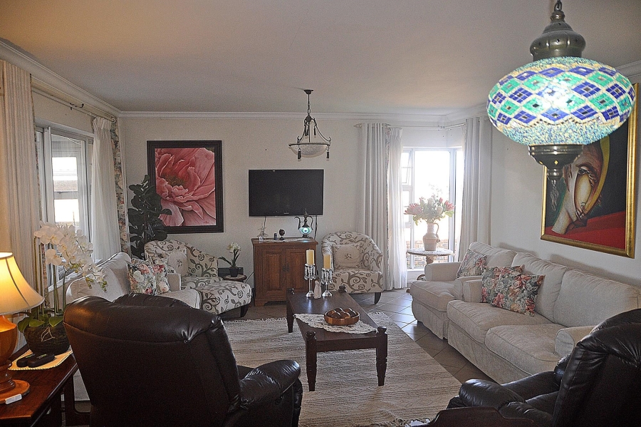 5 Bedroom Property for Sale in Tergniet Western Cape